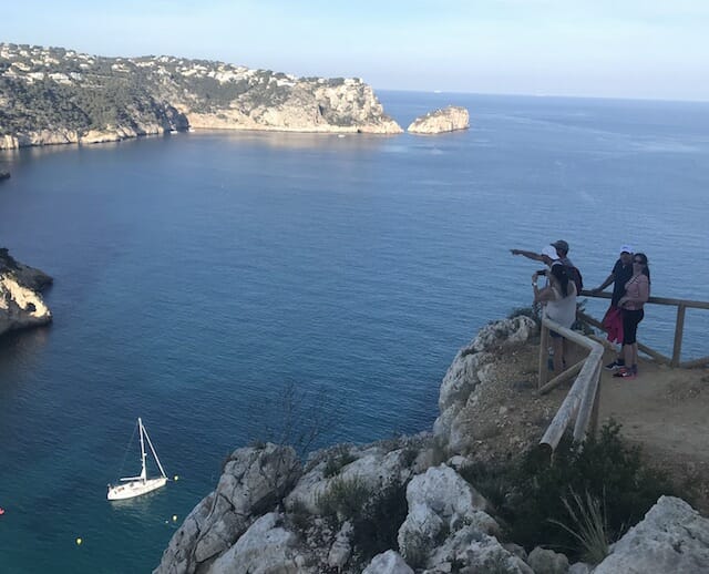 Vista aérea de la bahía de la Cala Granadella