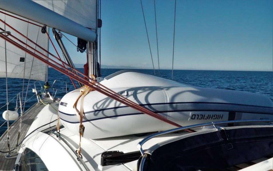 Embarcacion auxiliar neumatica HighField dingy