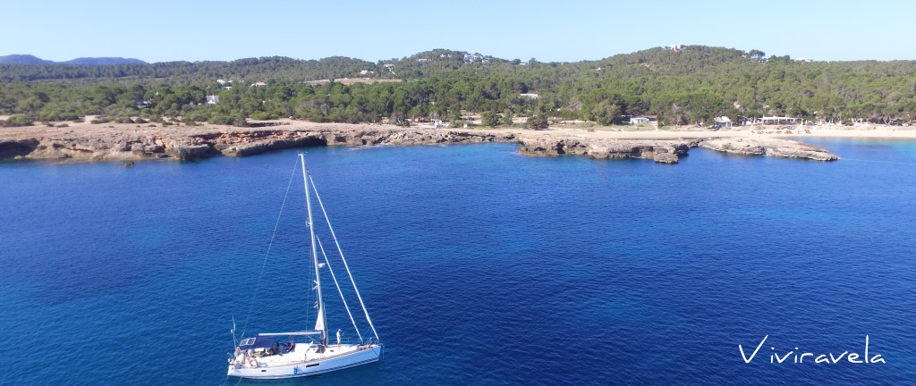 Ibiza Cala Bassa Viviravela aerea