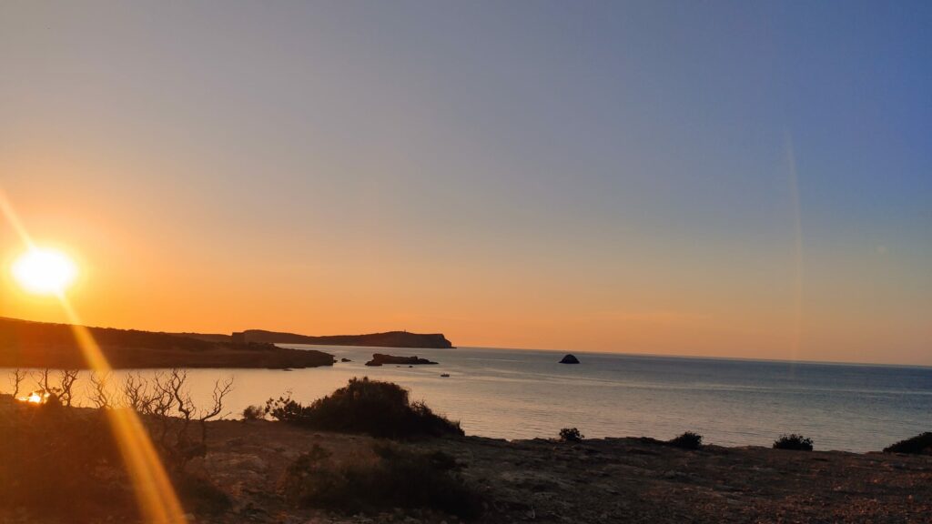 Puesta de sol Cala Roja Ibiza